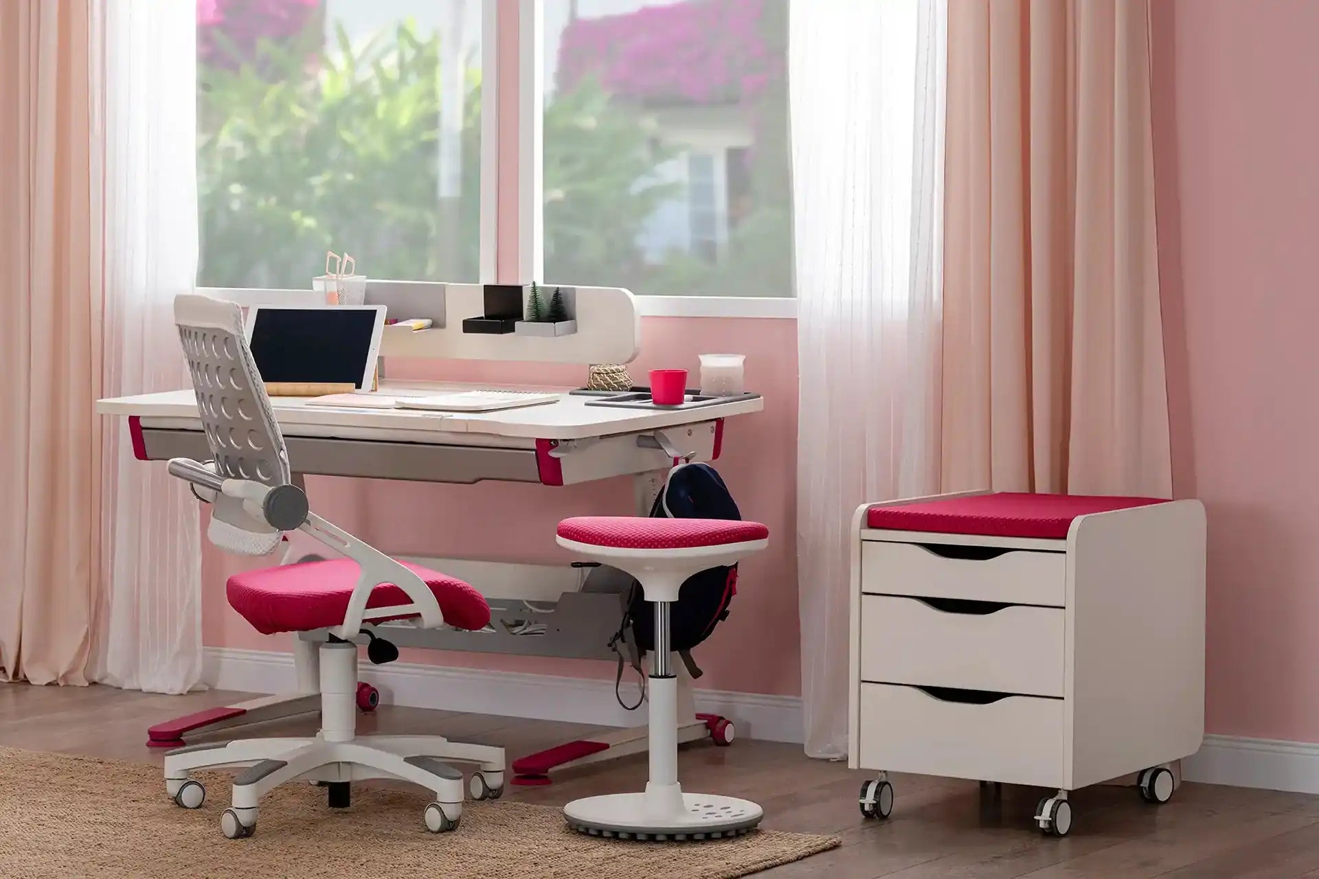 Sirius Premium Desk Set - Ecru / Fuchsia