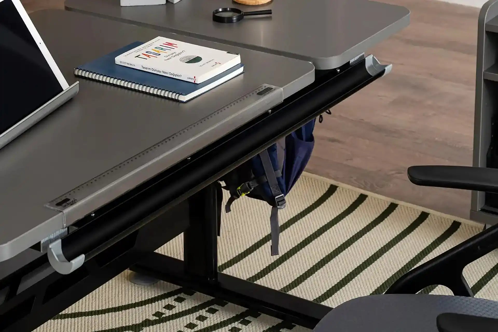 Vega Simple Desk - Anthracite / Gray
