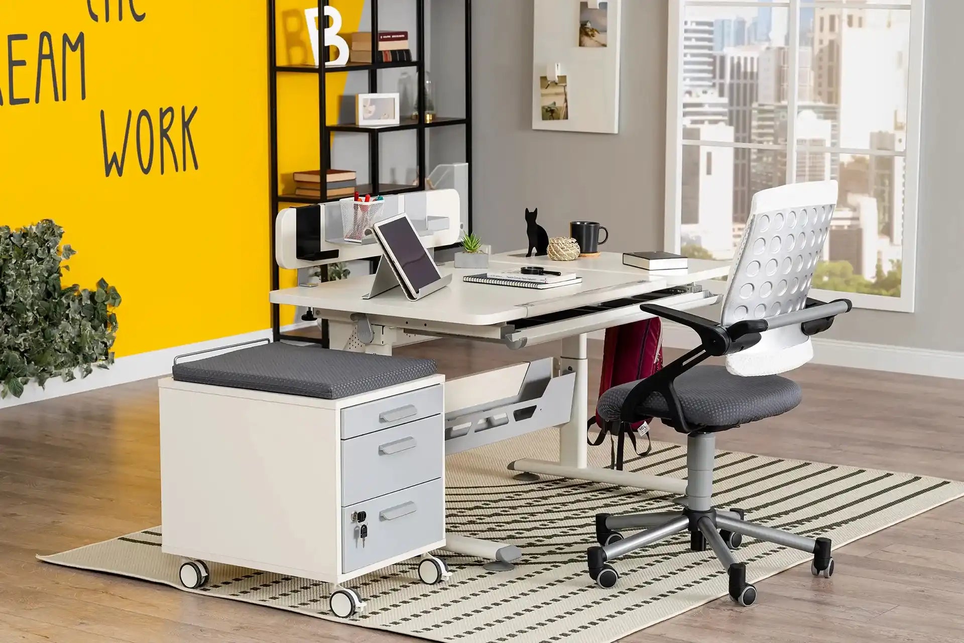 Vega Deluxe Desk Set - Ecru / Gray