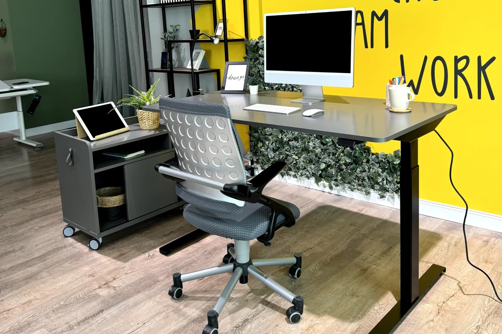 Orion Height-Adjustable Desk with Memory and Bluetooth Controller - Anthracite